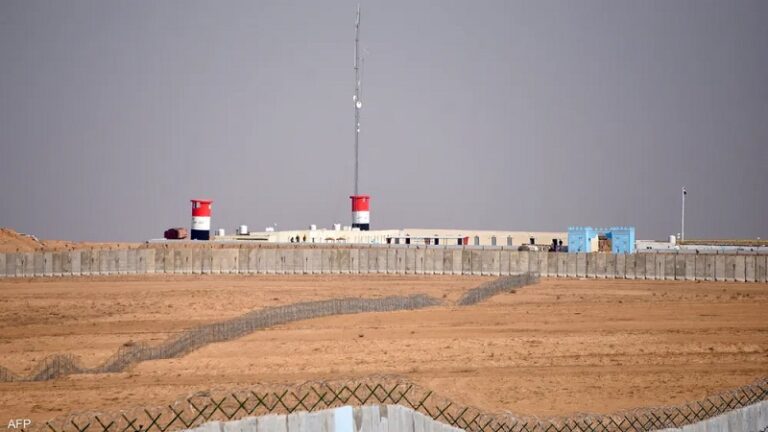 مئات الجنود السوريين فروا الى العراق؟