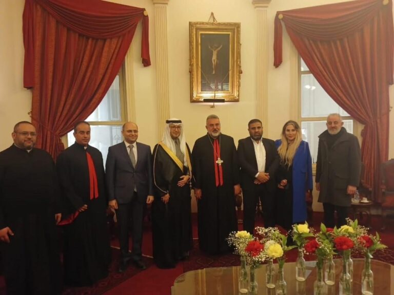 السفير السعودي من مطرانية طرابلس: نأمل عودة لبنان إلى دوره الريادي