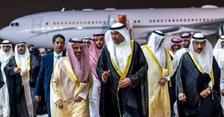 وزيرا خارجية السعودية والكويت إلى لبنان