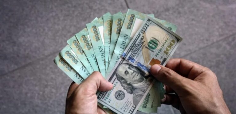 تمييز “حكومي” بين أصحاب الودائع.. واجتماع “حاسم” لملف الرواتب أواخر نيسان