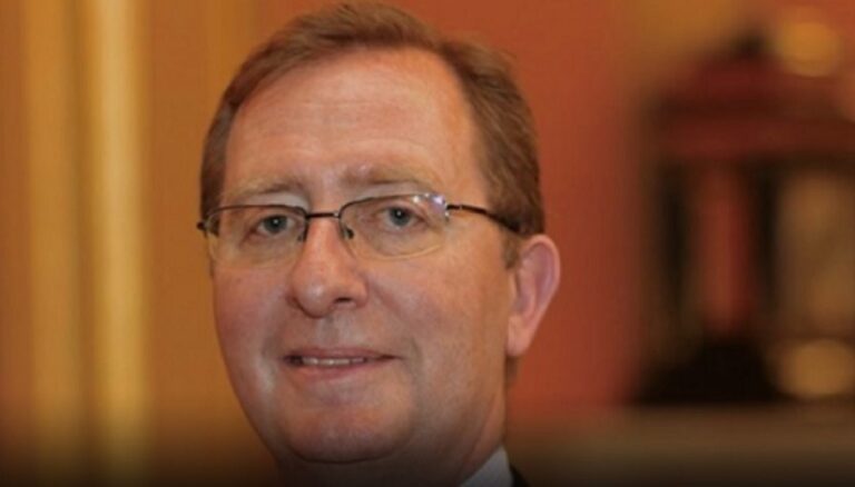 السفير البريطاني: مستعدون لتقديم الدعم للبنان