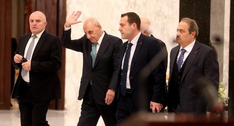 بري: سننتخب على التراب