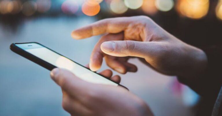 موظفو شركتي الخليوي: القرم أكّد أن لا كيدية ورواتب ألفا توقّع الخميس