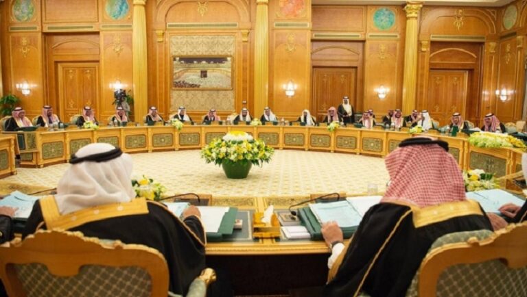 السعودية: نقف إلى جانب لبنان