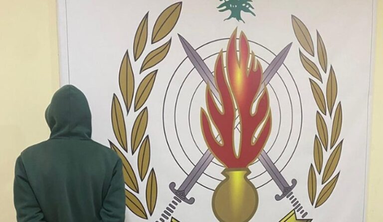 مروج مخدرات بقبضة الأمن في عكار