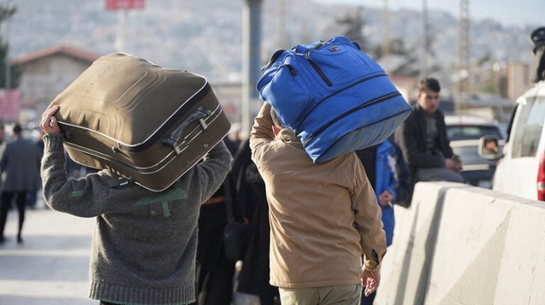 منع دخول اللبنانيين إلى سوريا؟