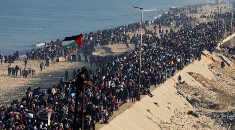 زحف فلسطيني إلى شمال قطاع غزة