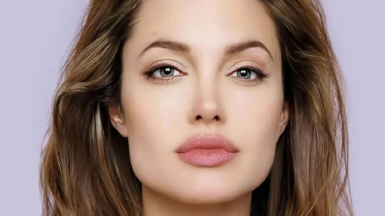 أنجلينا جولي تكشف سراً!