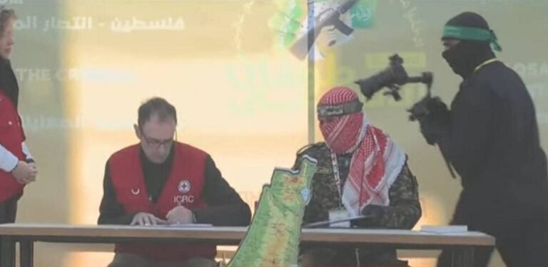 “سرايا القدس” و”القسام” تستعدان لتسليم الأسرى الـمتبقين