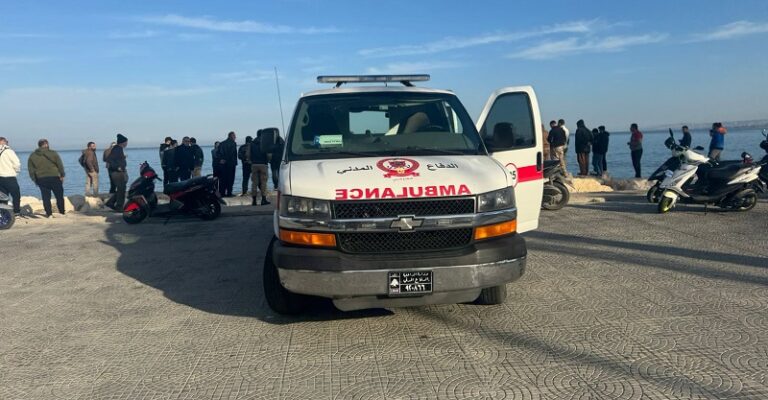 الدفاع المدني: انحراف فان واصطدامه بـ”ناولني”