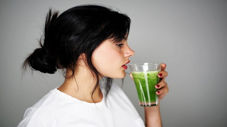 بالفيديو.. مشروب بثلاث مكونات يساعد على “تنظيف القولون وفقدان الوزن”!