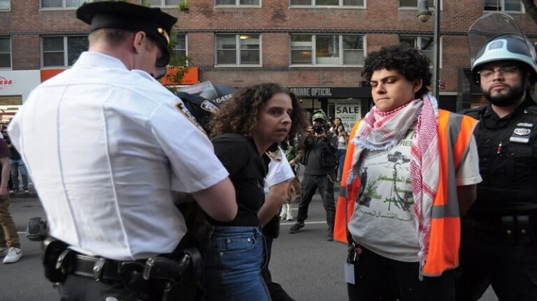 ترامب يصدر أمراً بحق الأجانب والطلاب الذين احتجوا تأييداً لفلسطين