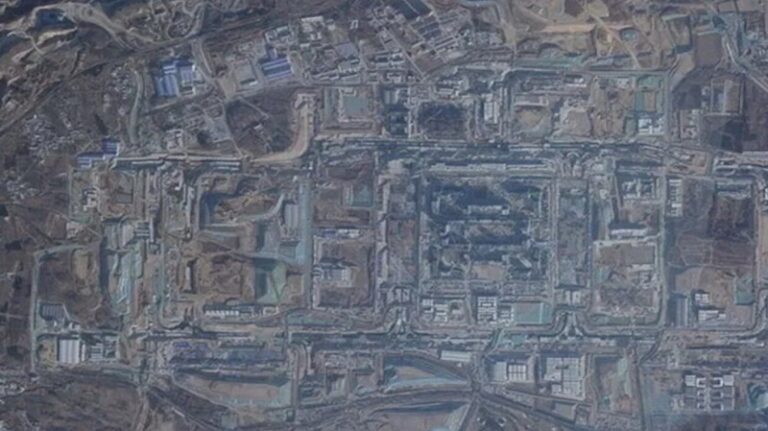 الصين تشيد أكبر مركز قيادة عسكري في العالم