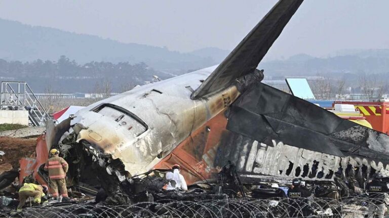 الشرطة الكورية الجنوبية تداهم مطار موان