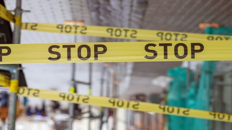 قتلت رضيعتها خوفاً من الفضيحة!