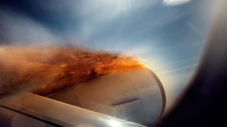 العثور على حطام الطائرة الروسية