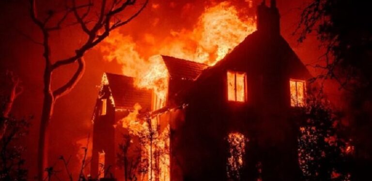 إعتقال 3 أشخاص في لوس أنجلوس للاشتباه بإشعالهم الحرائق