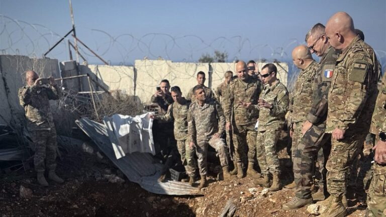 الجنرال الأميركي يزور مقر اللواء الخامس في الجيش اللبناني بجنوب لبنان