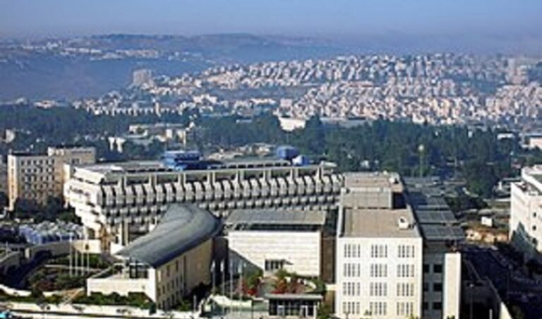 خارجية العدو: اتمام الإتفاق بيد من لديهم تأثير على “حماس”