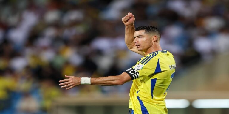 بعد إرتباط إسمه بالإنتقال إلى باريس سان جيرمان.. هل يعود رونالدو إلى اللعب في أوروبا؟