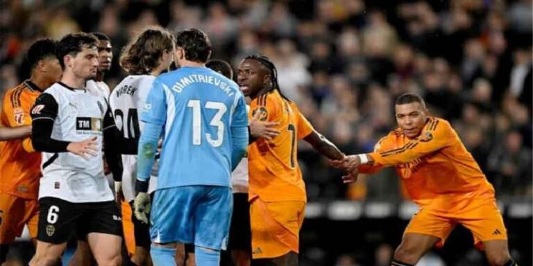 فينيسيوس مُهدد بالإيقاف لأربع مباريات