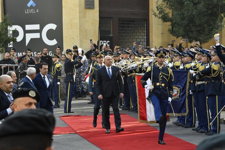 عون يغادر القصر الجمهوري