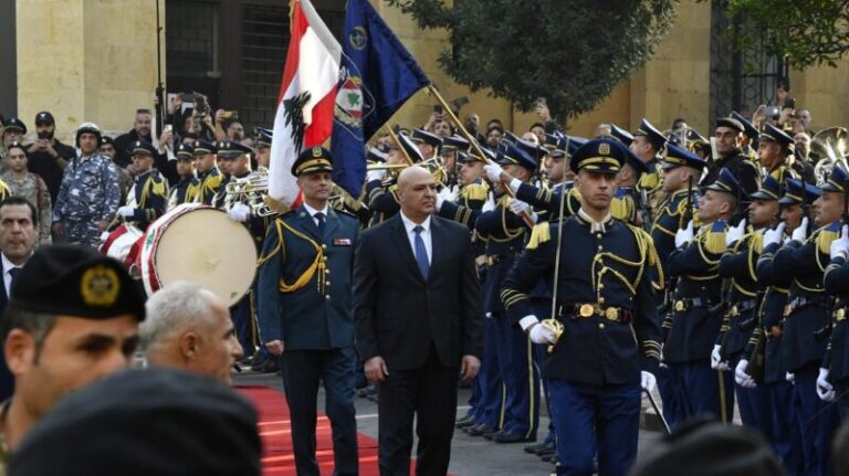 الرئيس لن يبيت في القصر الليلة