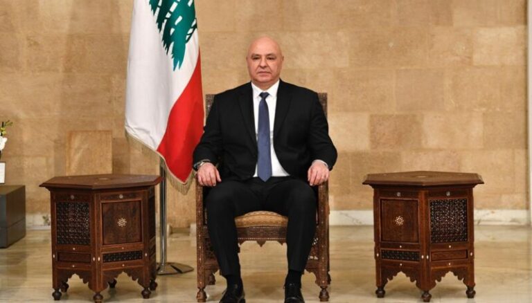 عون يستقبل عائلة الصدر: سنعمل على كشف مصيره ونقتدي بفكره (صور)