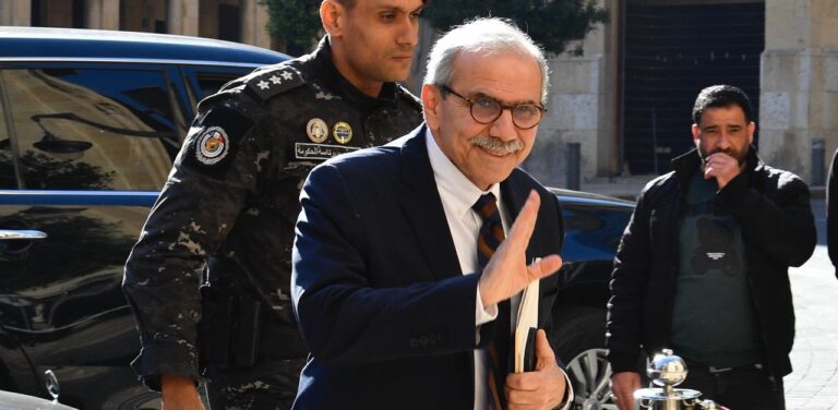 توافق على وزراء “الثنائي”.. و”القوات” تشترط!