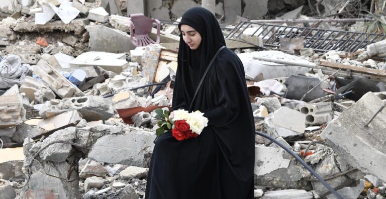 كيف تقنعون الناس بأنكم دولة تهتم بمواطنيها؟