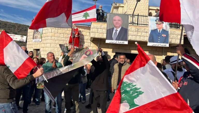 احتفالات تعمّ بلدة العيشية (فيديو)