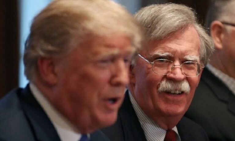 ترامب يمنع بولتون من الوصول إلى البيانات السرية