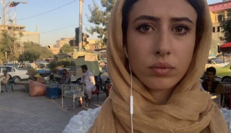 إيران تطلق سراح الصحفية الإيطالية سالا