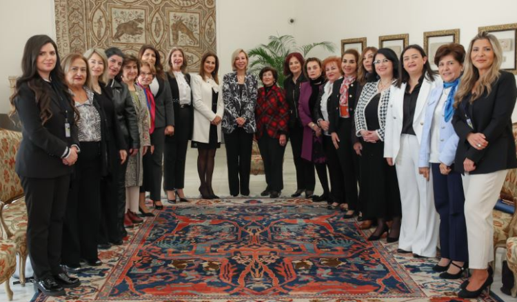 السيدة الأولى: سنعمل على ضمان حقوق المرأة اللبنانية في جميع الميادين