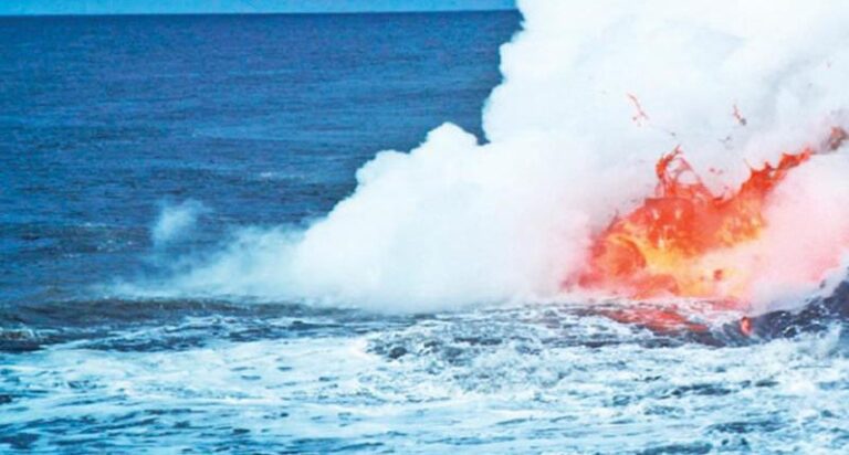بركان قد ينفجر في المحيط الهادئ!