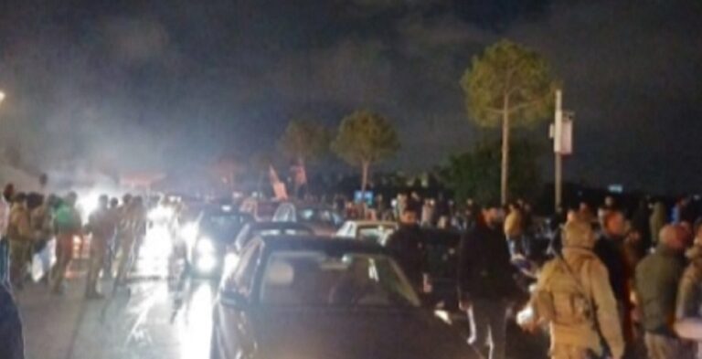 فتح طريق المطار.. ورفض من المحتجين لحالة “الشغب”