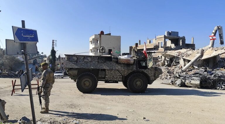 الجيش يستعيد الجرافة التي سرقها جيش العدو