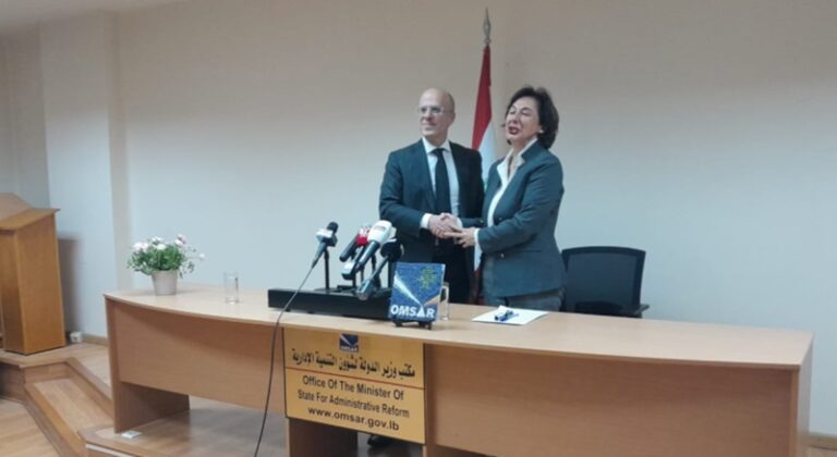 مكي يتسلم وزارة الدولة لشؤون التنمية: أعود بعد 20 عاماً