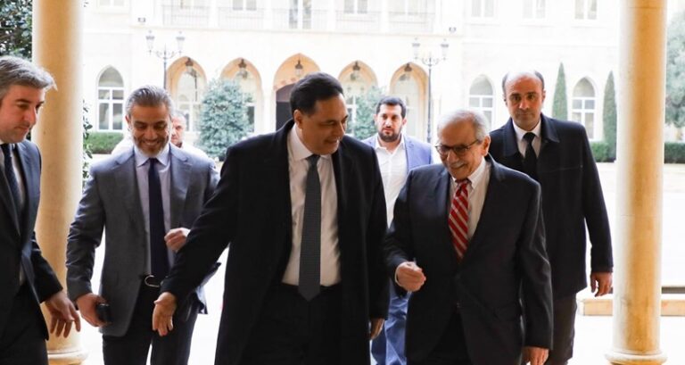 بالصور.. سلام يستقبل دياب في السرايا