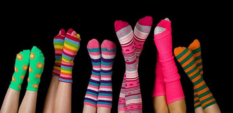 بالصور ـ 4 تنسيقات لموضى الجوارب!