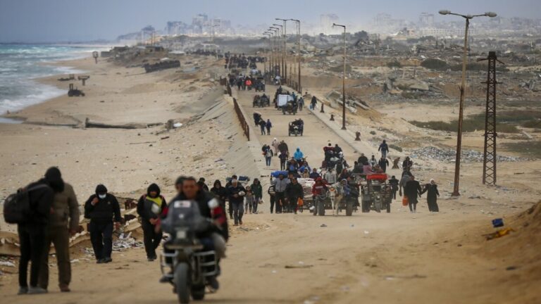 9 شهداء خلال يوم بغزة