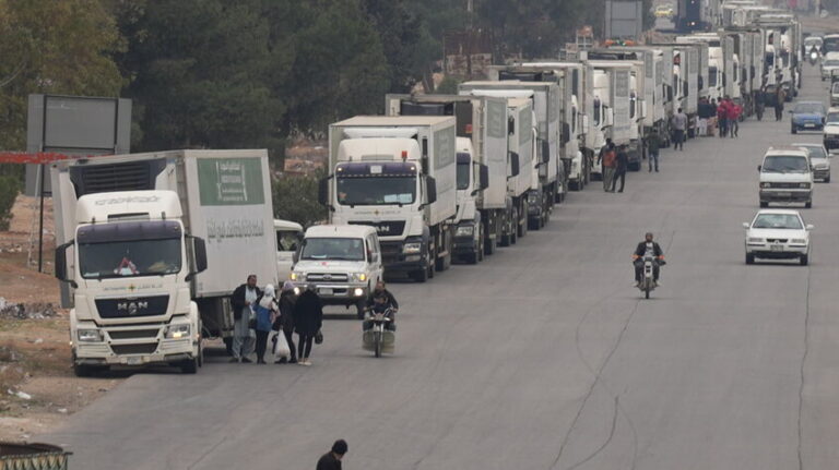 الأردن يعفي الشاحنات السورية من جميع الرسوم