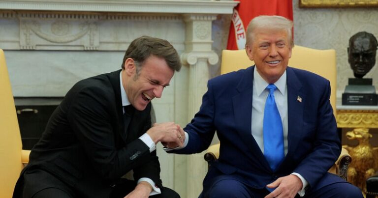 ماكرون: نقاش حول فرض عقوبات جديدة على روسيا