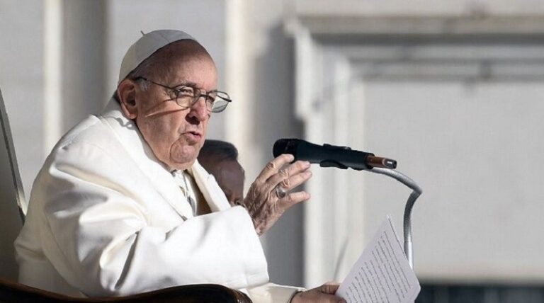 الفاتيكان: صحة البابا فرنسيس في حالة حرجة