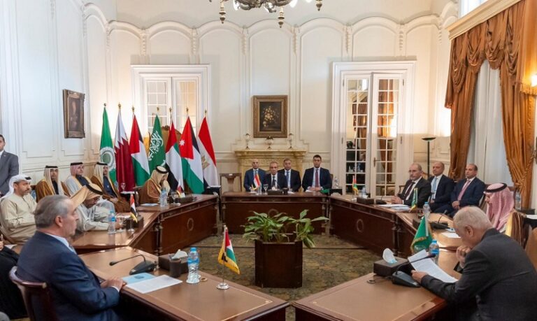 “اجتماع القاهرة”: لحل الدولتين.. وتنفيذ إتفاق غزة