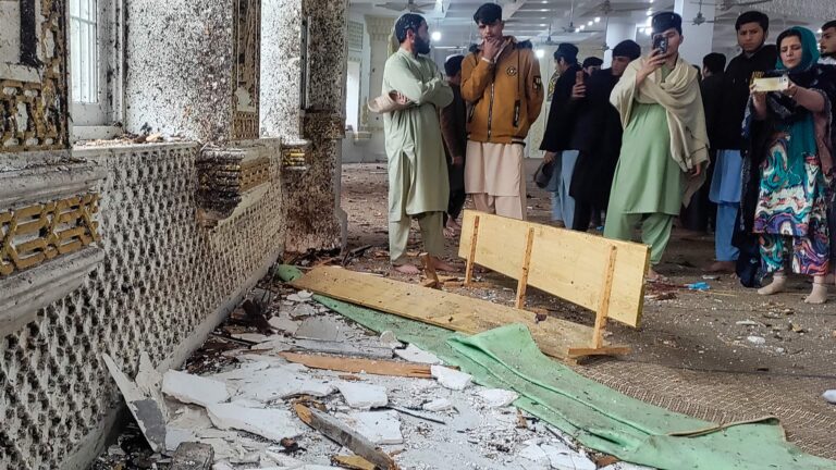 4 قتلى في تفجير انتحاري لـ”طالبان”