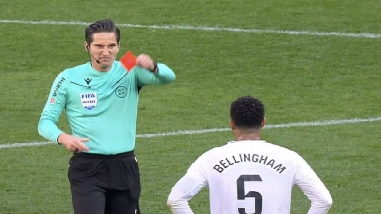 بعد طرده بيلينغهام.. حكم مباراة ريال مدريد وأوساسونا يتلقى تهديدات بالقتل