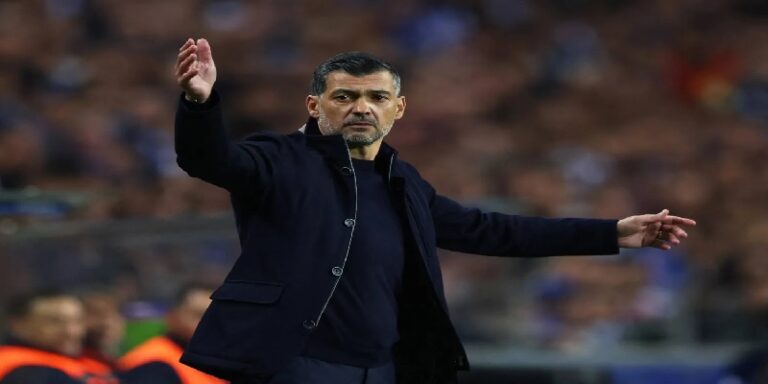 بعد طرده وتسببه بخروج ميلان.. كونسيساو يحسم موقف تيو هيرنانديز