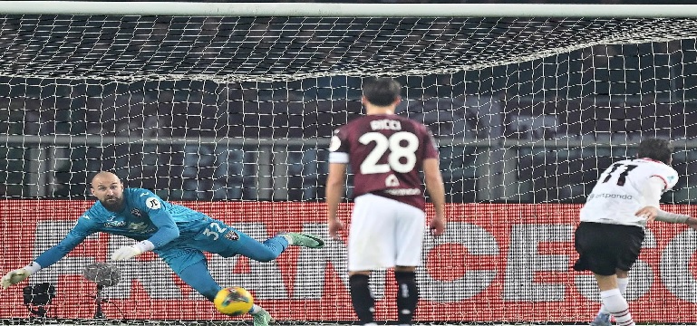 الدوري الإيطالي لكرة القدم: تورينو يُسقط ميلان ويحرمه من الإقتراب نحو المربع الذهبي