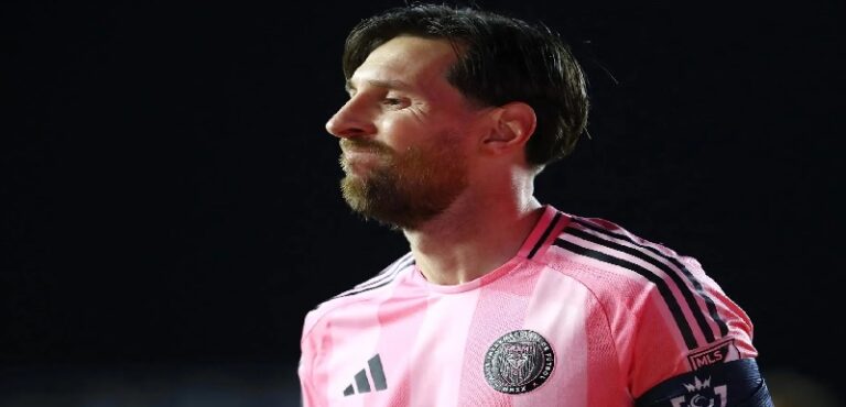 رابطة الدوري الأميركي تُعاقب ميسي